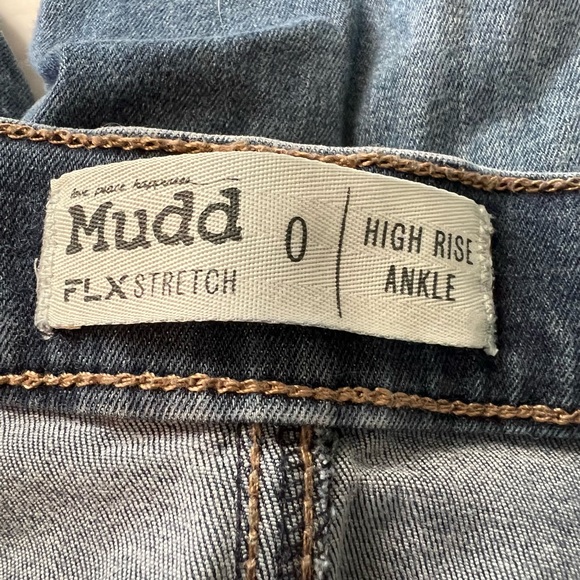Mudd FLX Stretch High Rise Ankle Distressed Jegging Jean Women Size 0 - Picture 11 of 12